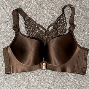 3/4 cup wireless bra with front clasp & butterfly on back. Size 36C (see notes)